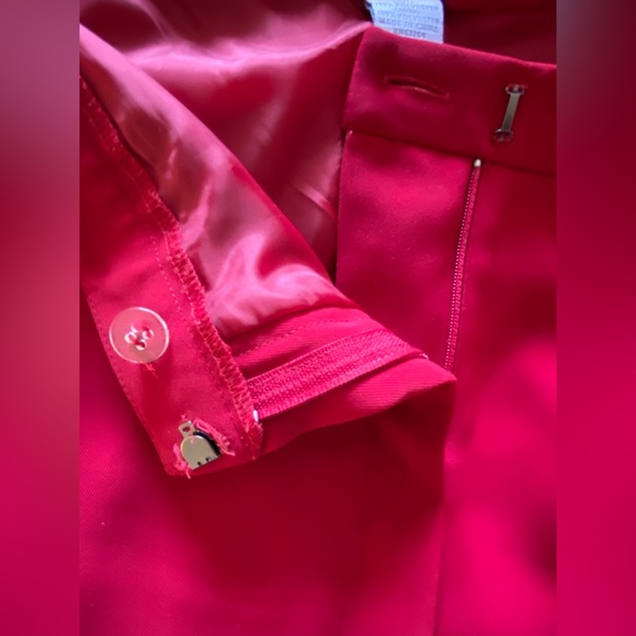 Dress Barn’s🔥Red 2pc Pantsuit says when you wear me you wear confidence! SZ 12 - Picture 7 of 9